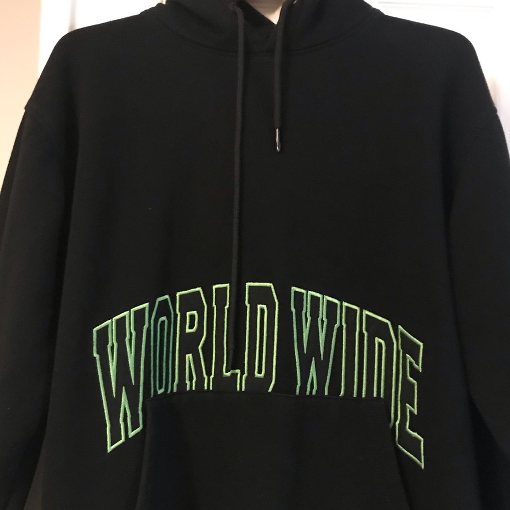 Forever 21 pull over “worldwide hoodie”